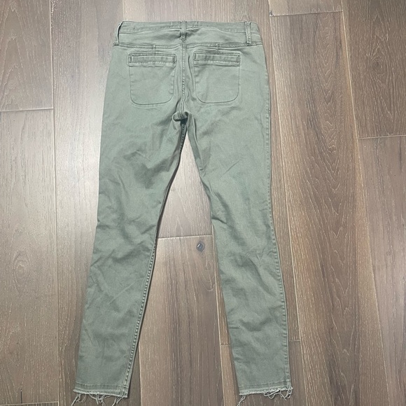 Hollister super skinny. Gently used. Excellent condition size 5(27) - Picture 3 of 4